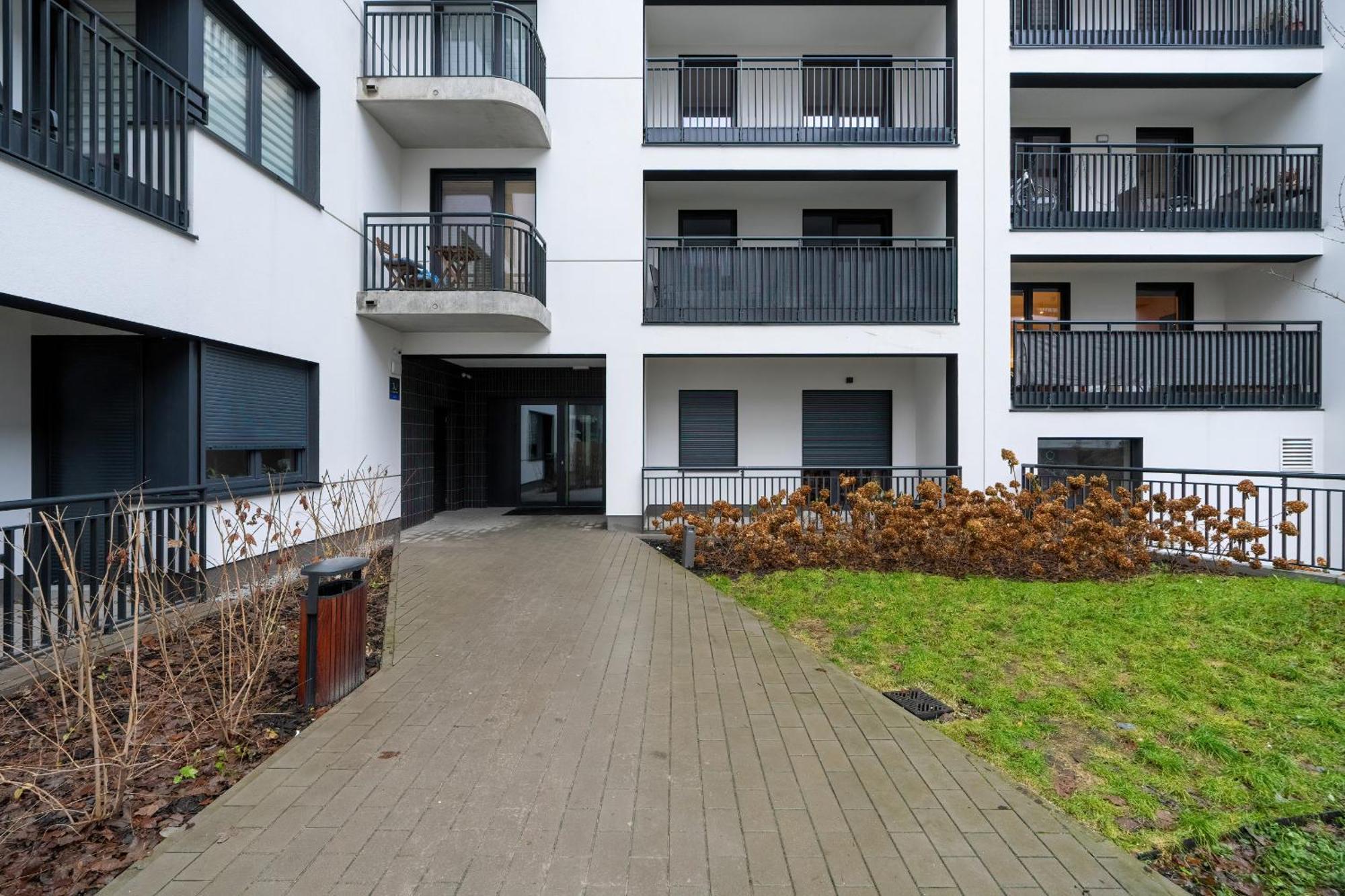 Cozy Studio With Balcony And Free Garage By Noclegi Renters Poznan Luaran gambar